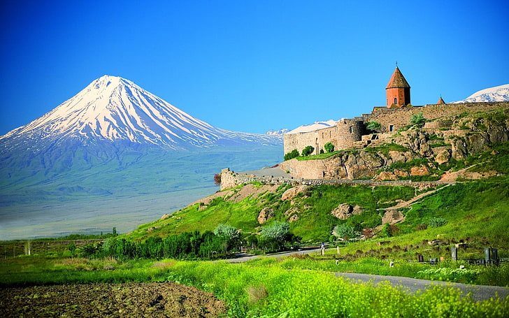 أرمينيا الساحرة: رحلة بين سحر يريفان وجمال بحيرة سيفان وعظمة جبل أرارات